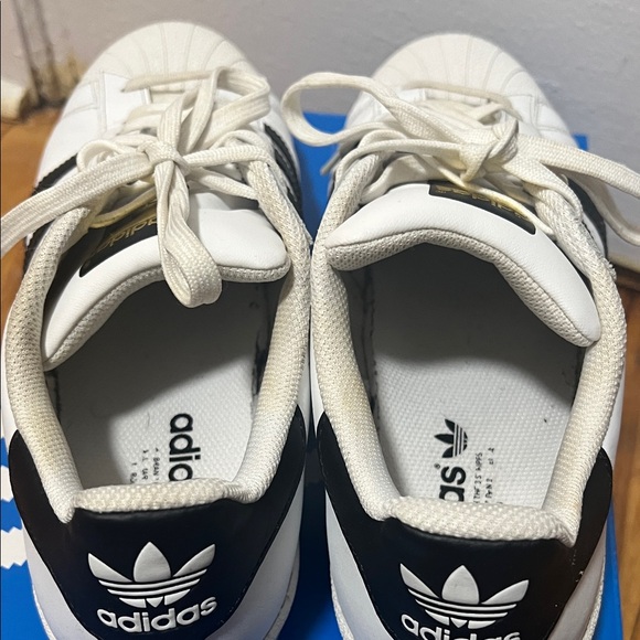 Men’s Adidas Superstar White with Black Stripes - Picture 6 of 7